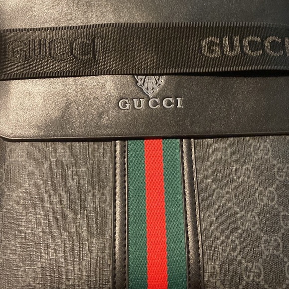 Like new Gucci bag 100% real - Picture 4 of 4